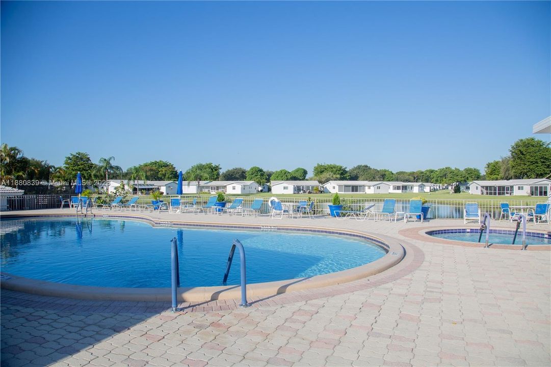 SECOND HEATED POOL WITH JACUZZI