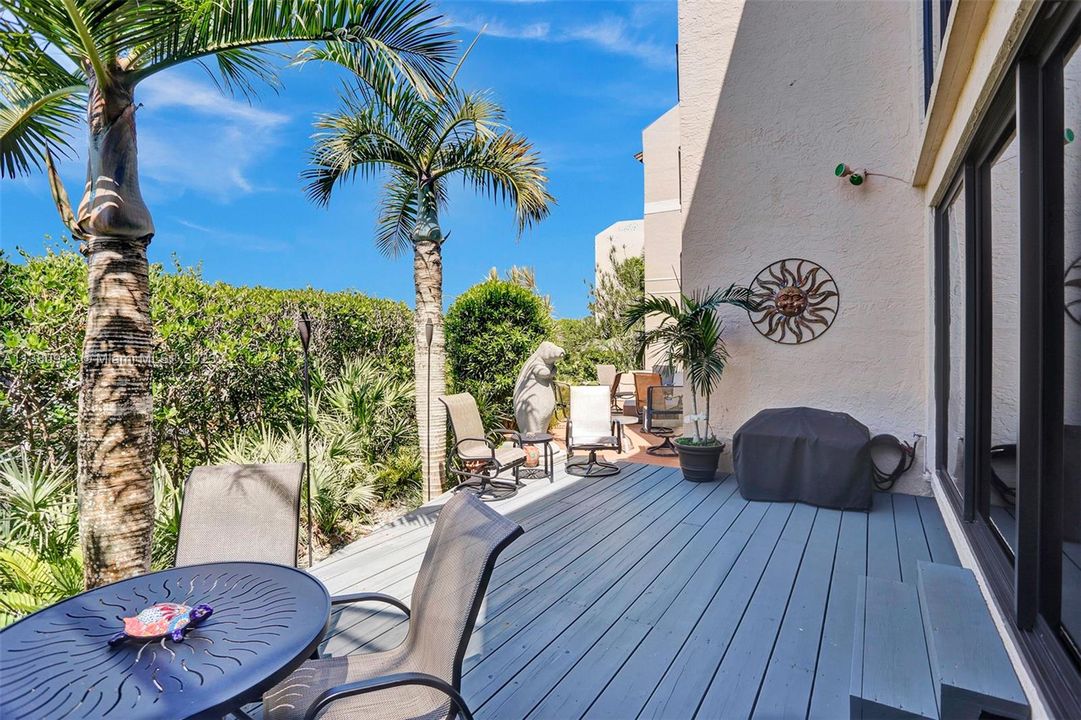 Недавно продано: $1,550,000 (3 спален, 2 ванн, 2801 Квадратных фут)