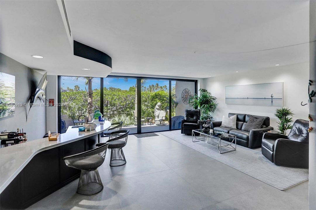 Недавно продано: $1,550,000 (3 спален, 2 ванн, 2801 Квадратных фут)