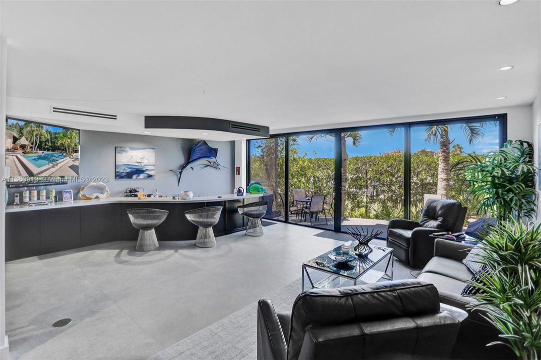 Недавно продано: $1,550,000 (3 спален, 2 ванн, 2801 Квадратных фут)