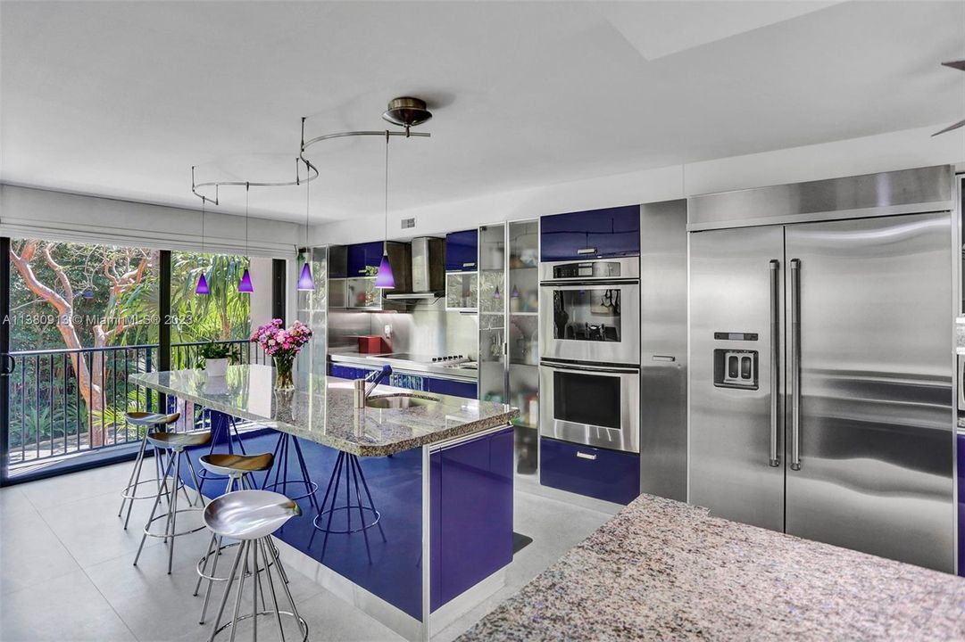 Недавно продано: $1,550,000 (3 спален, 2 ванн, 2801 Квадратных фут)