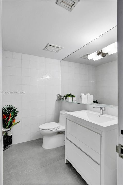 Недавно продано: $1,550,000 (3 спален, 2 ванн, 2801 Квадратных фут)