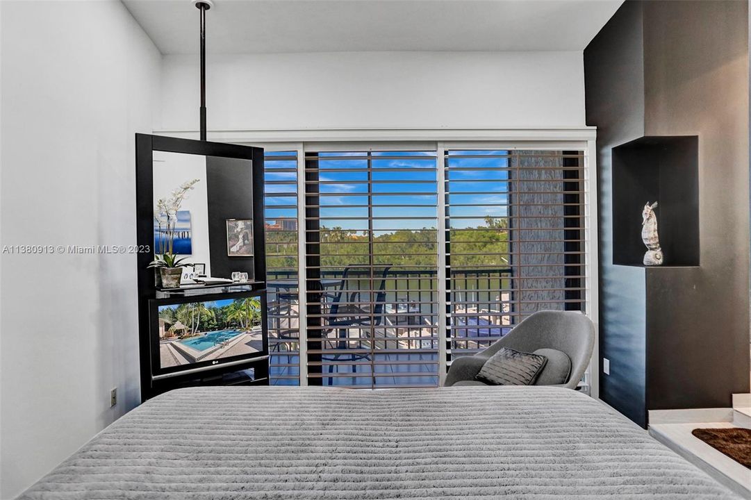 Недавно продано: $1,550,000 (3 спален, 2 ванн, 2801 Квадратных фут)