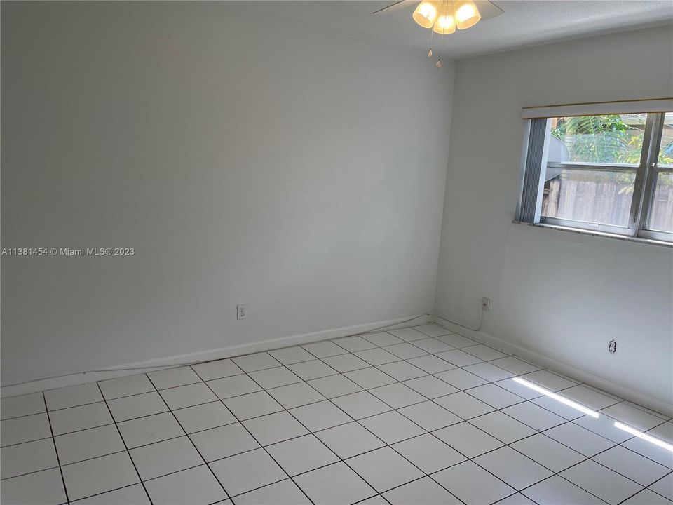1/1 Wilton Manors - Great Location