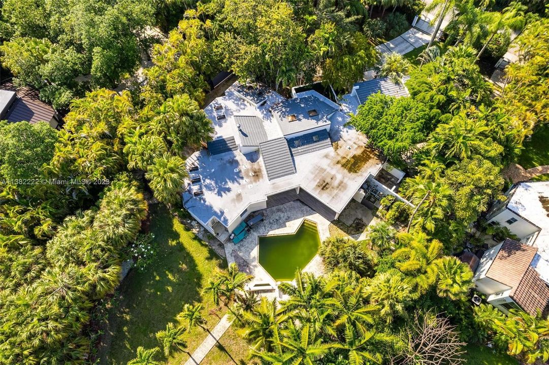 Recently Sold: $2,200,000 (5 beds, 5 baths, 4514 Square Feet)