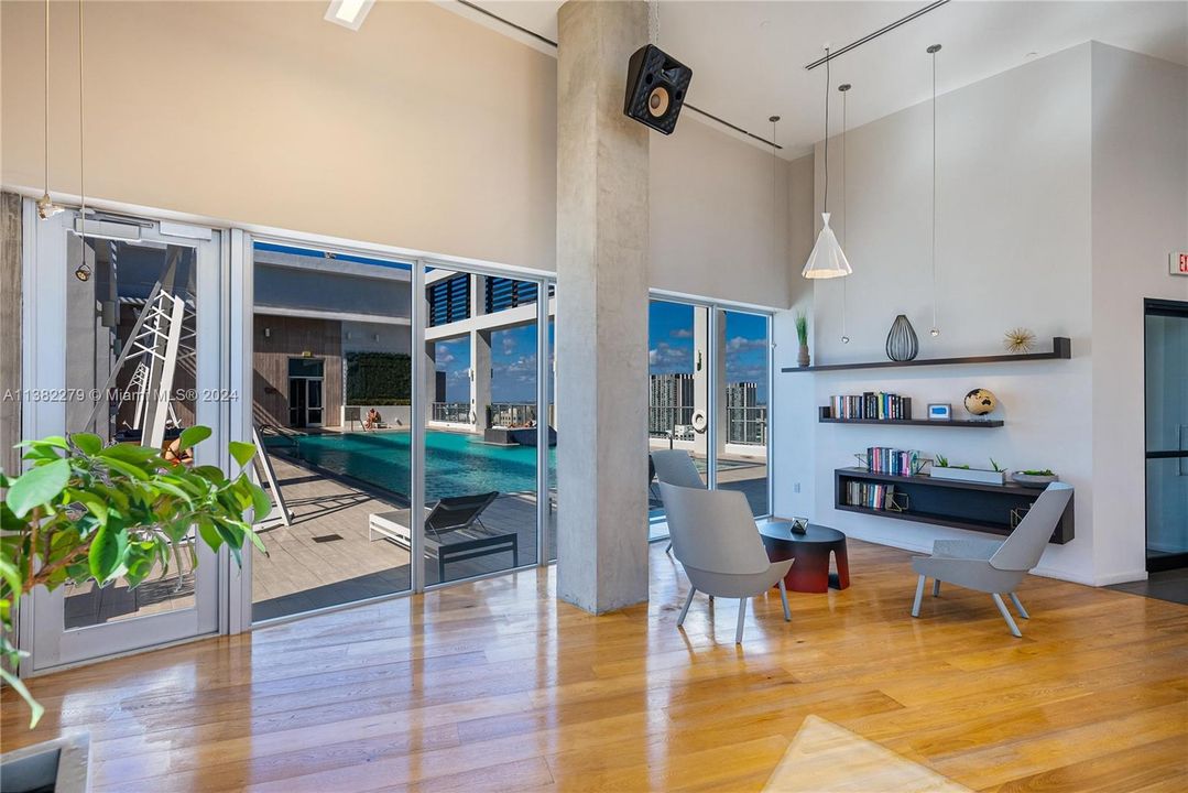 Recently Sold: $478,000 (1 beds, 2 baths, 791 Square Feet)