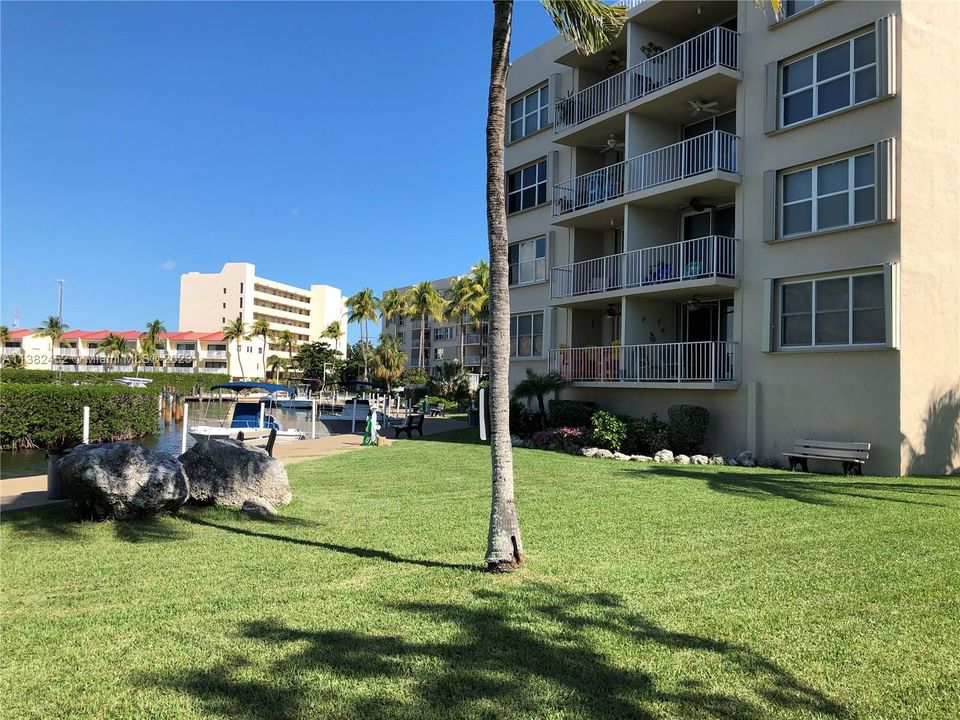 Recently Sold: $449,000 (1 beds, 1 baths, 574 Square Feet)