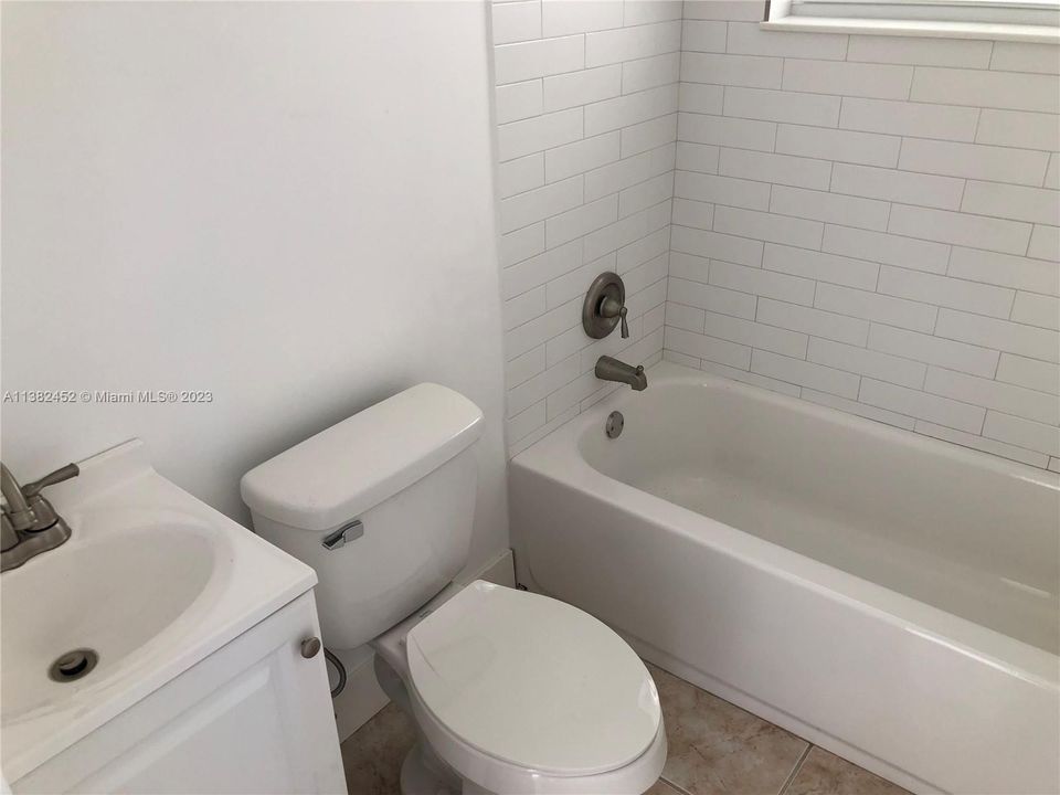 Recently Sold: $449,000 (1 beds, 1 baths, 574 Square Feet)