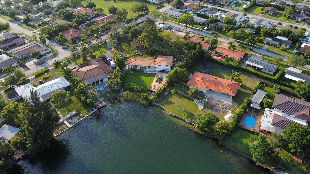 Active With Contract: $1,400,000 (4 beds, 3 baths, 3983 Square Feet)