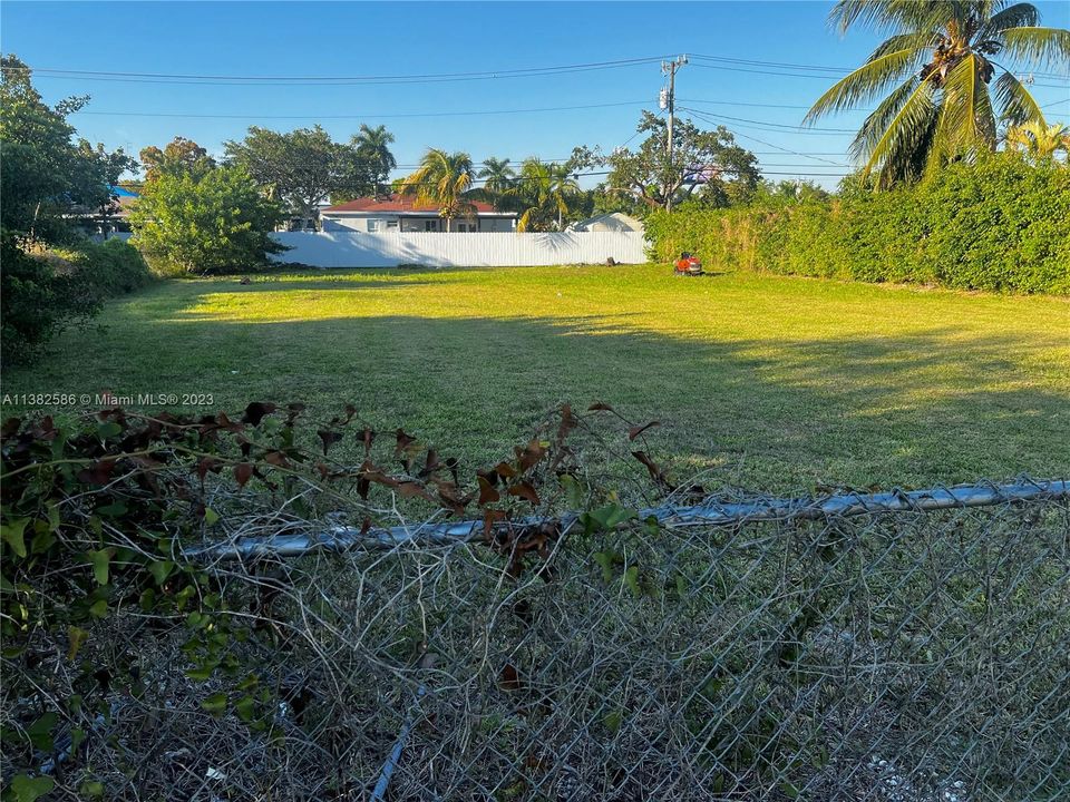Vendido Recientemente: $165,000 (0.24 acres)