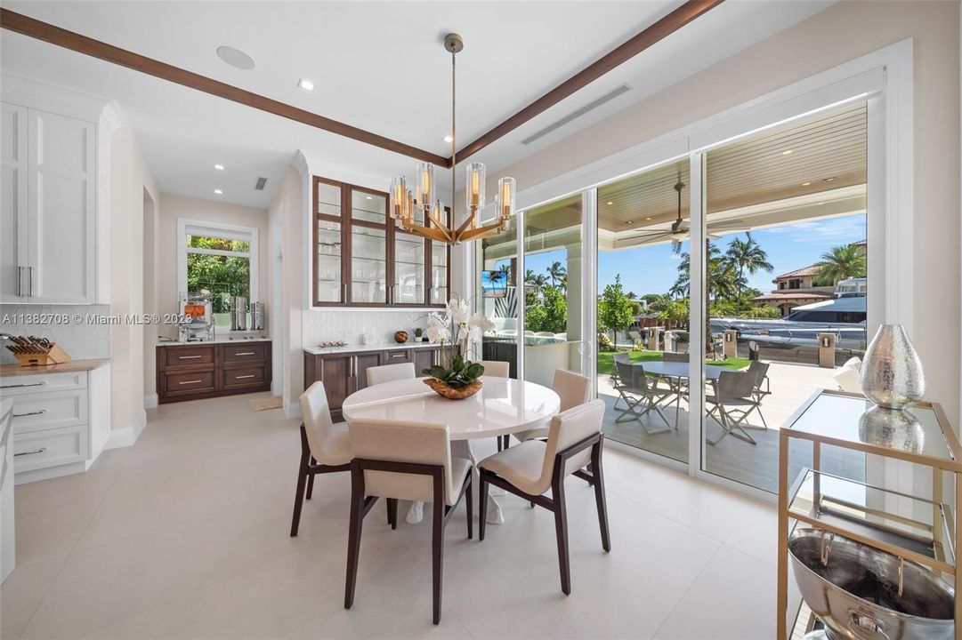 Recently Sold: $13,499,000 (5 beds, 5 baths, 6682 Square Feet)