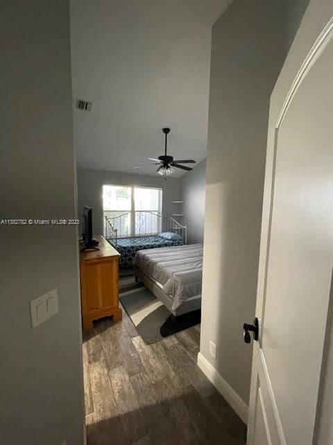 Recently Rented: $9,000 (2 beds, 2 baths, 1629 Square Feet)