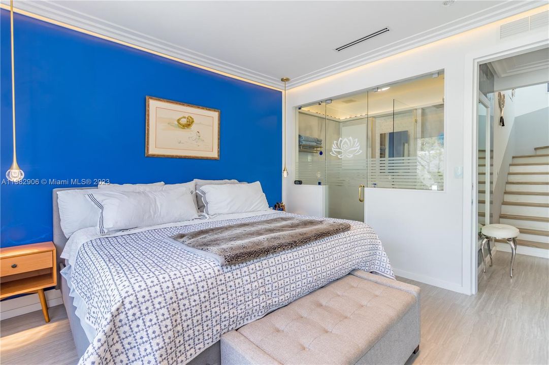 Недавно продано: $1,190,000 (5 спален, 5 ванн, 1870 Квадратных фут)