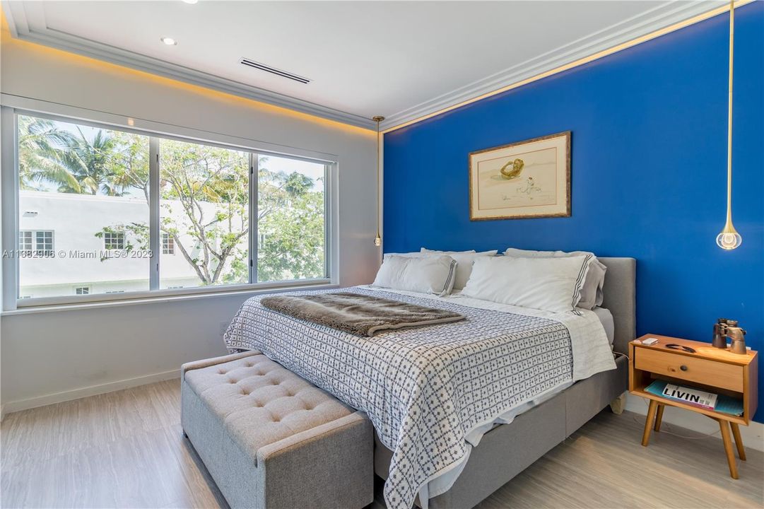 Недавно продано: $1,190,000 (5 спален, 5 ванн, 1870 Квадратных фут)