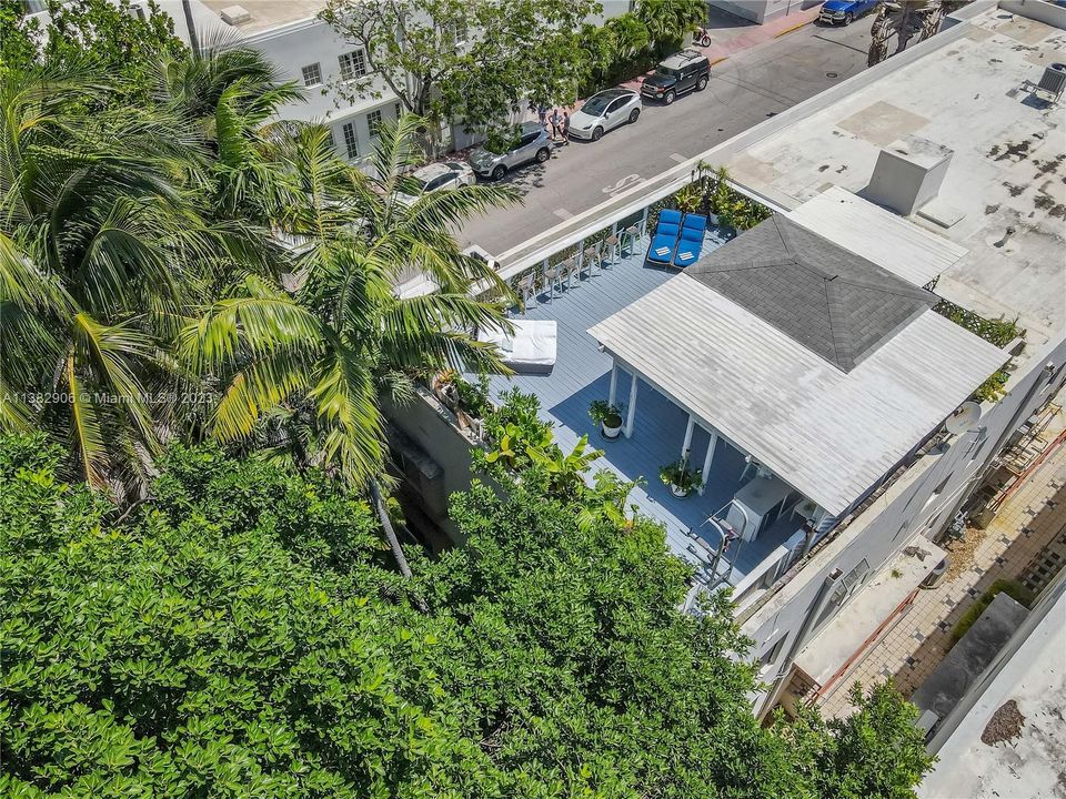 Недавно продано: $1,190,000 (5 спален, 5 ванн, 1870 Квадратных фут)