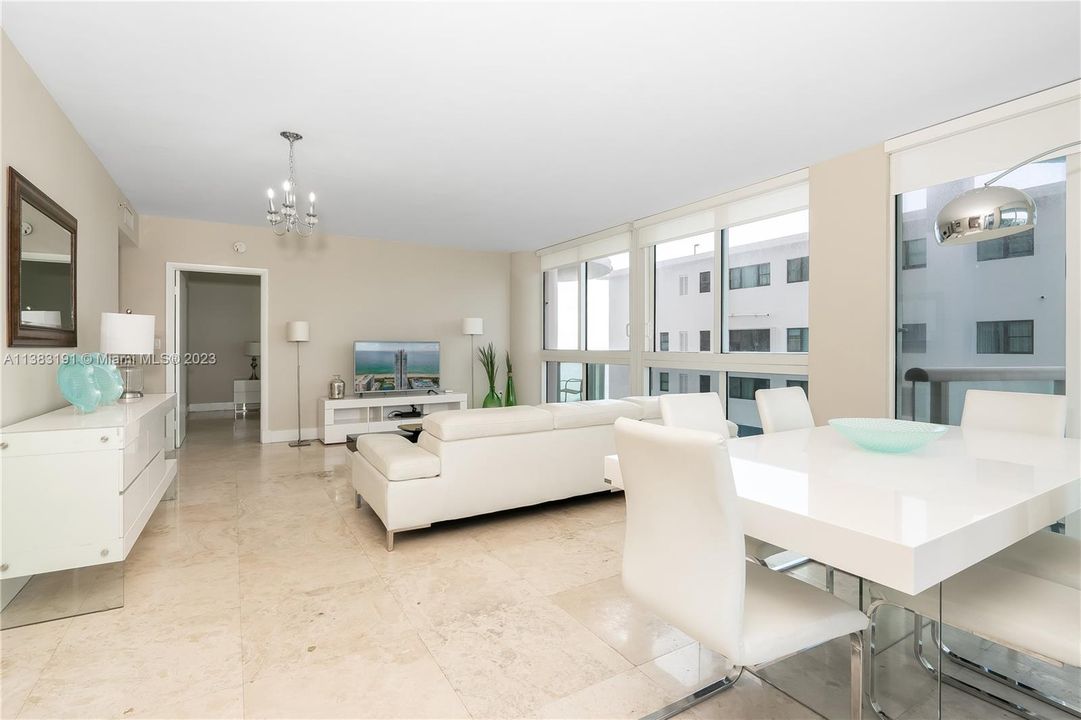 For Sale: $1,199,000 (2 beds, 2 baths, 1322 Square Feet)