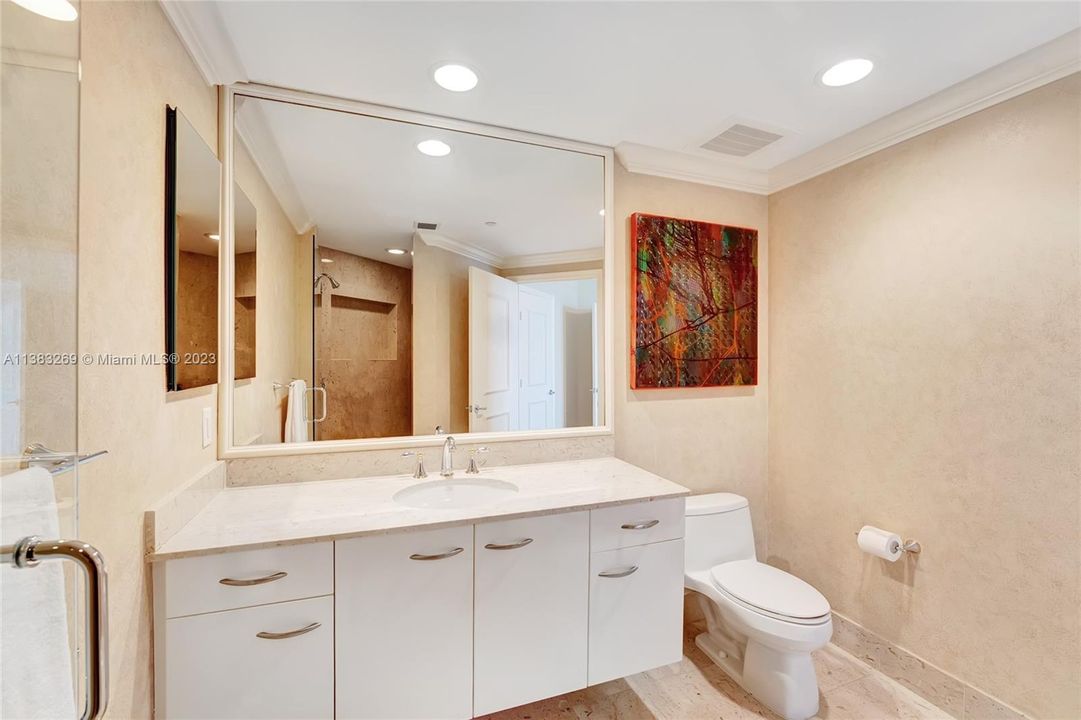 最近售出: $2,350,000 (5 贝兹, 5 浴室, 4171 平方英尺)