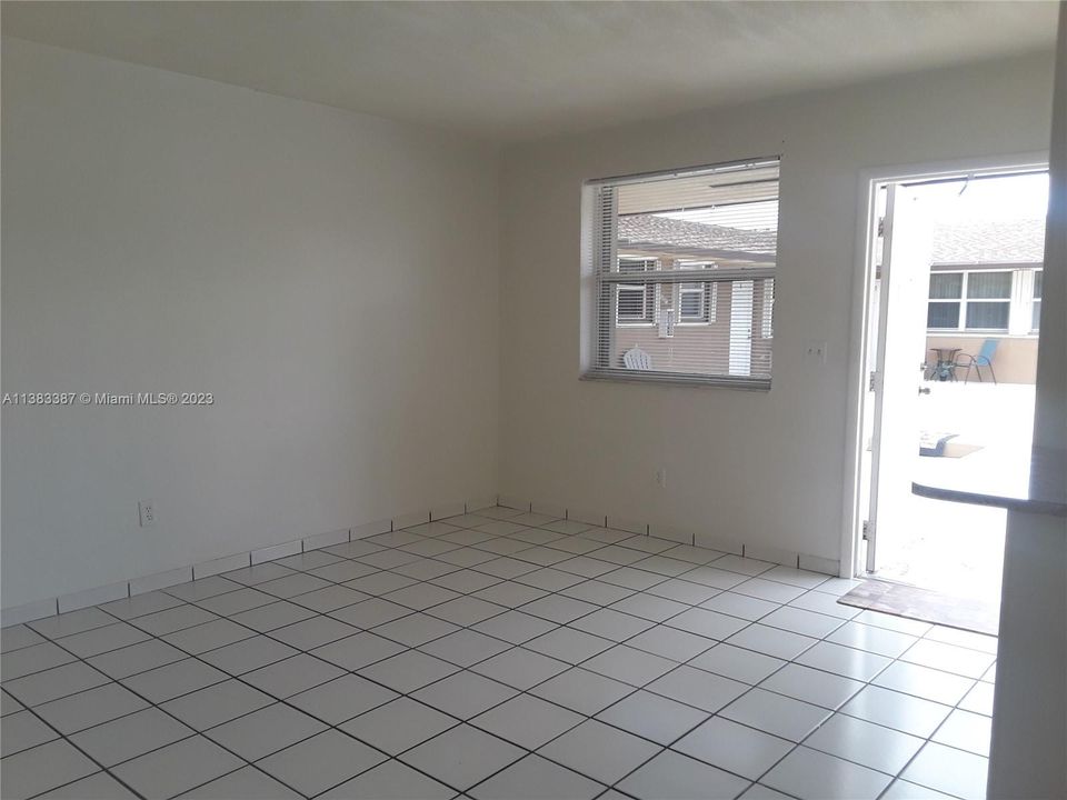 Recently Rented: $1,500 (1 beds, 1 baths, 650 Square Feet)