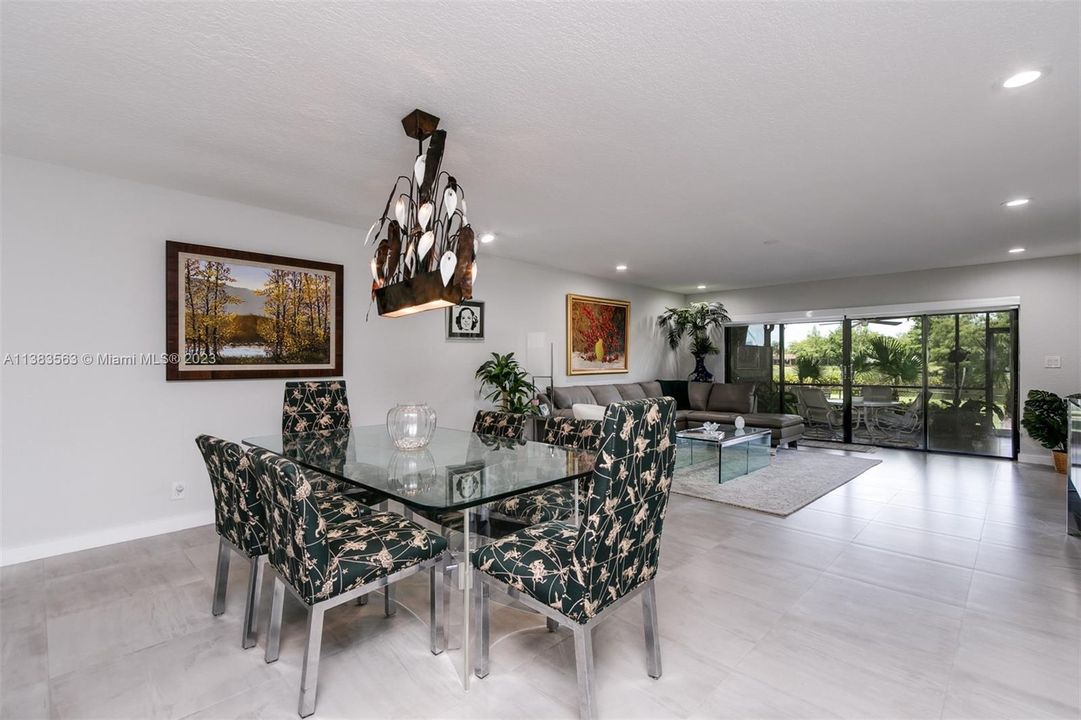 Recently Sold: $559,900 (3 beds, 2 baths, 2020 Square Feet)