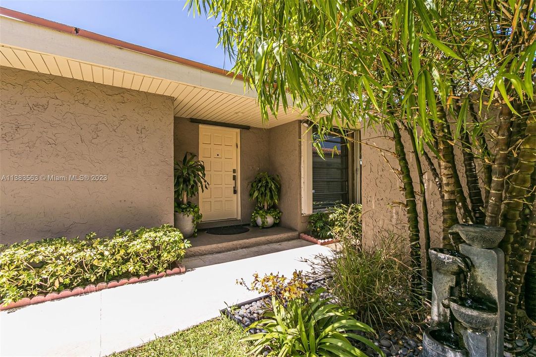 Recently Sold: $559,900 (3 beds, 2 baths, 2020 Square Feet)