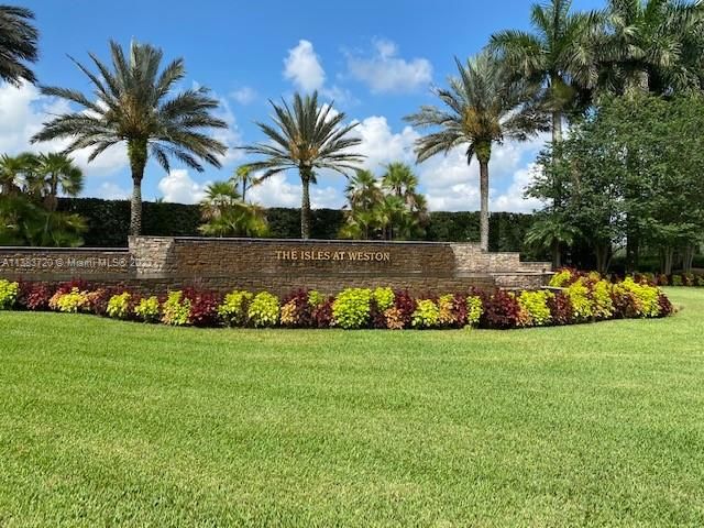 Recently Rented: $5,300 (4 beds, 3 baths, 2476 Square Feet)