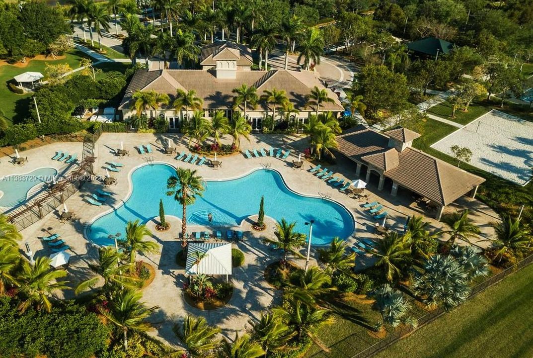 Recently Rented: $5,300 (4 beds, 3 baths, 2476 Square Feet)