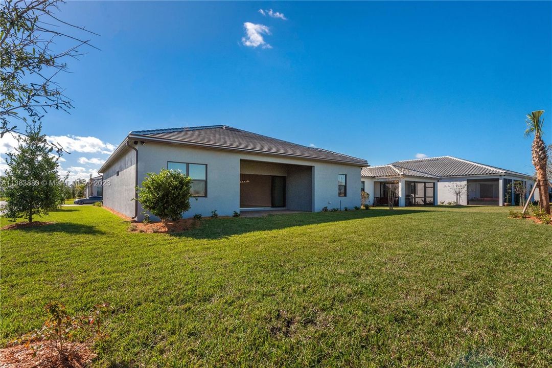 Recently Sold: $649,500 (4 beds, 2 baths, 2306 Square Feet)