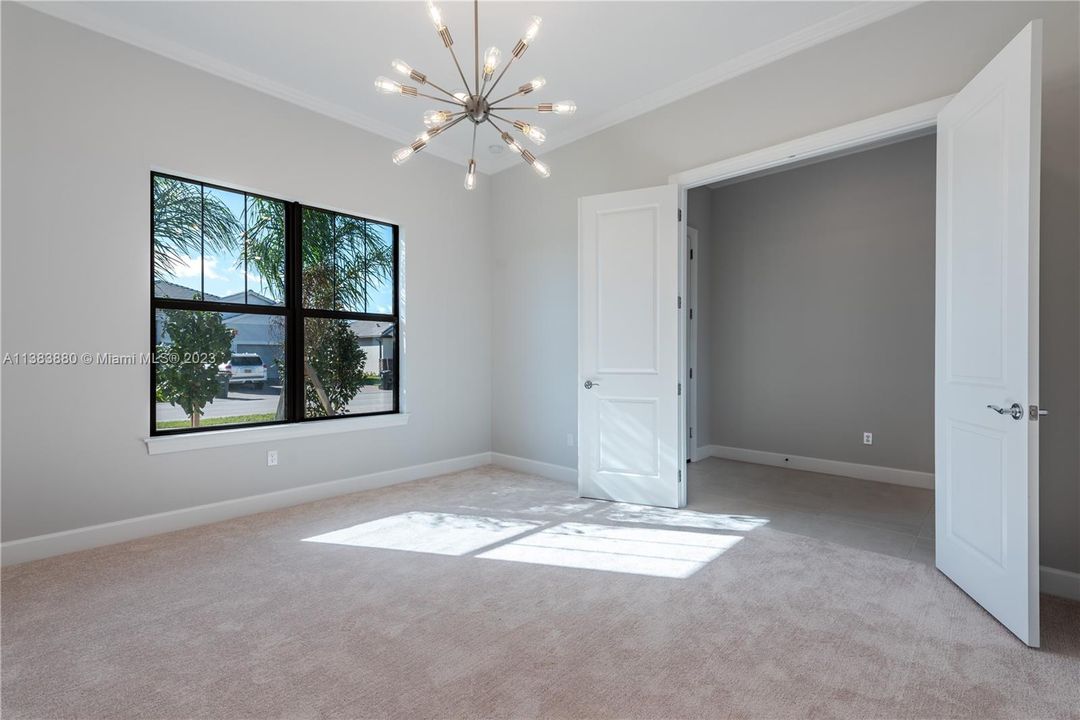 Recently Sold: $649,500 (4 beds, 2 baths, 2306 Square Feet)