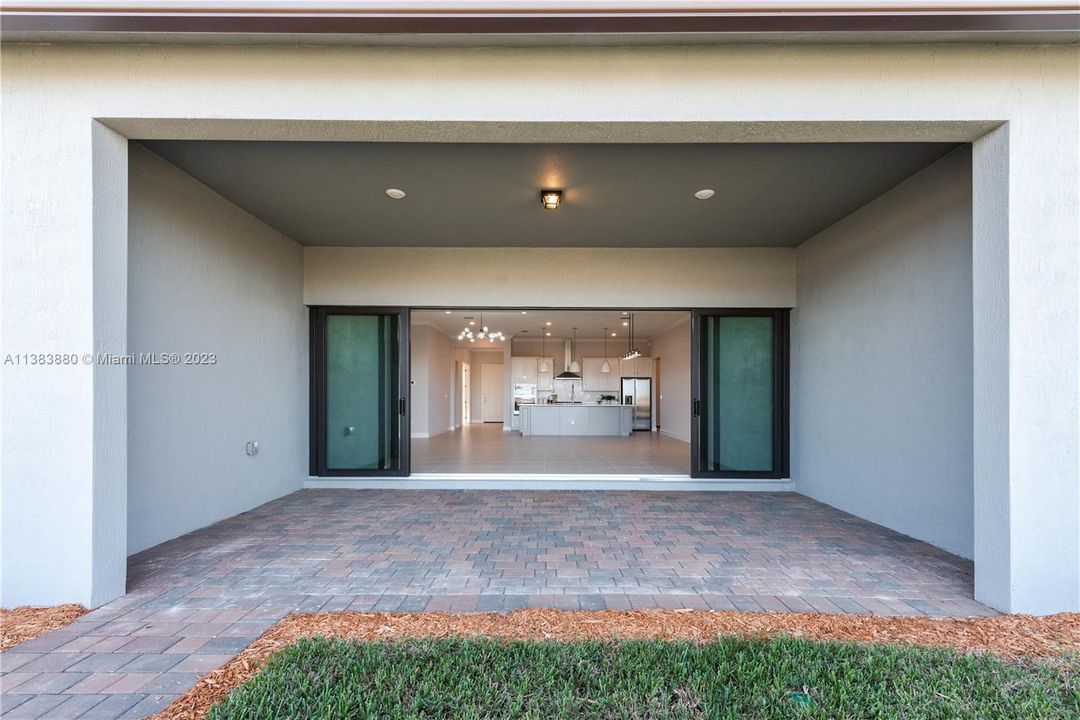 Recently Sold: $649,500 (4 beds, 2 baths, 2306 Square Feet)