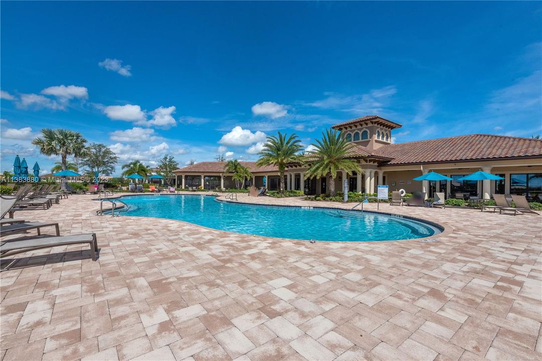 Recently Sold: $649,500 (4 beds, 2 baths, 2306 Square Feet)