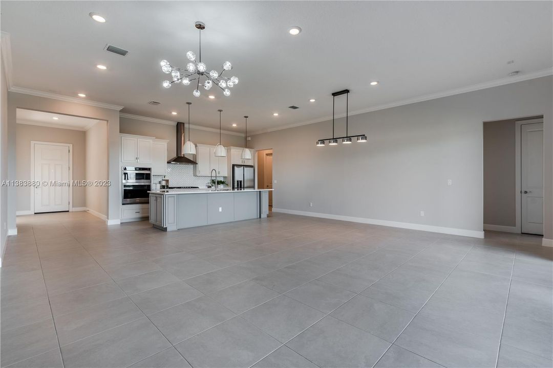 Recently Sold: $649,500 (4 beds, 2 baths, 2306 Square Feet)