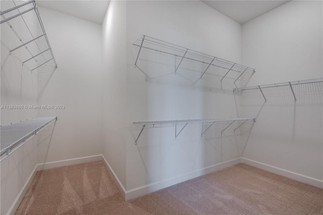 Recently Sold: $649,500 (4 beds, 2 baths, 2306 Square Feet)