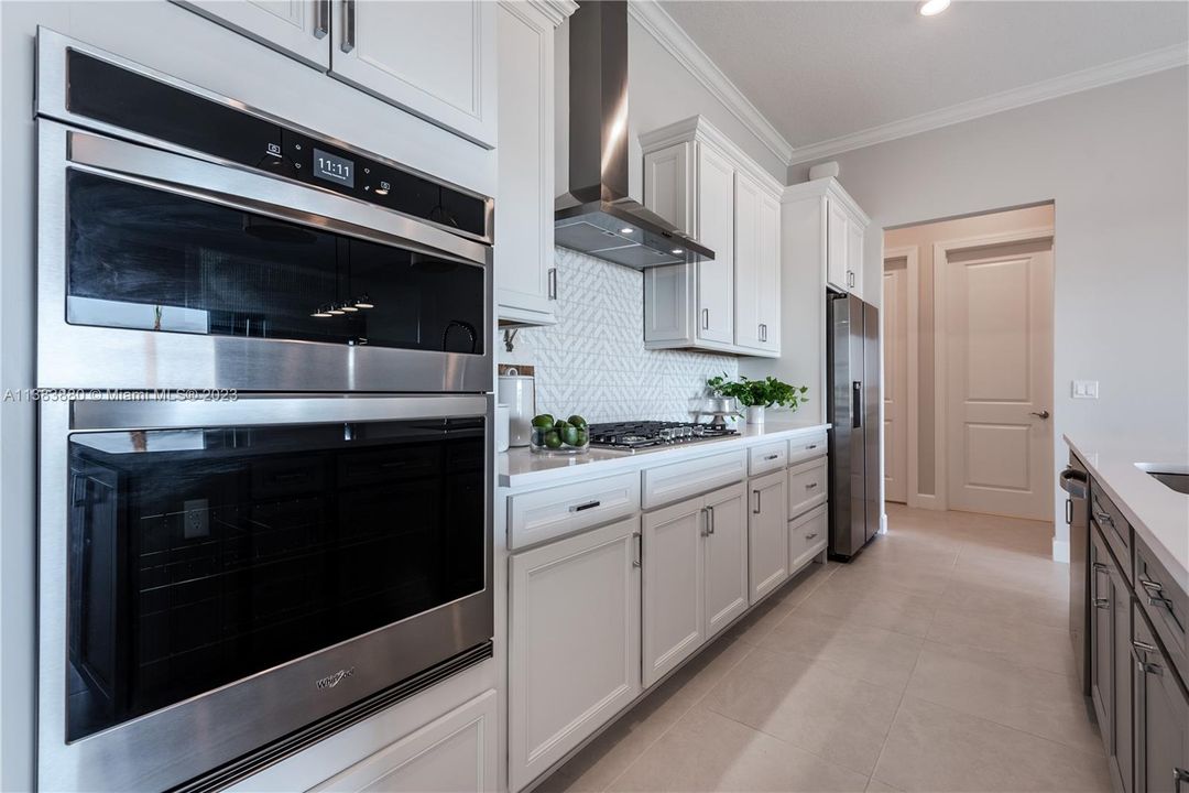 Recently Sold: $649,500 (4 beds, 2 baths, 2306 Square Feet)