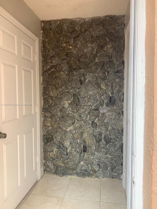 Vendido Recientemente: $439,500 (4 camas, 3 baños, 1960 Pies cuadrados)