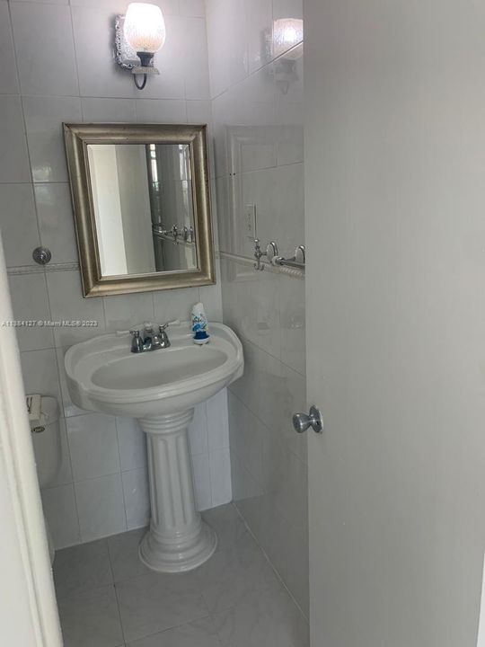 Vendido Recientemente: $439,500 (4 camas, 3 baños, 1960 Pies cuadrados)