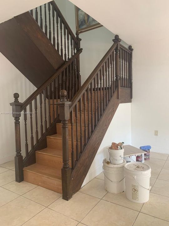 Vendido Recientemente: $439,500 (4 camas, 3 baños, 1960 Pies cuadrados)