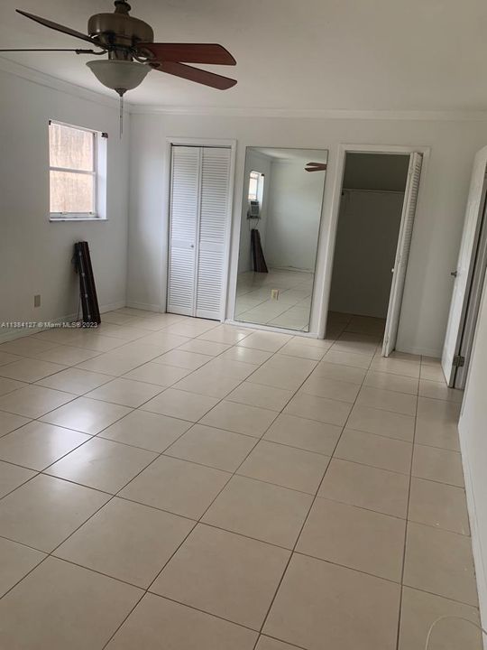 Vendido Recientemente: $439,500 (4 camas, 3 baños, 1960 Pies cuadrados)