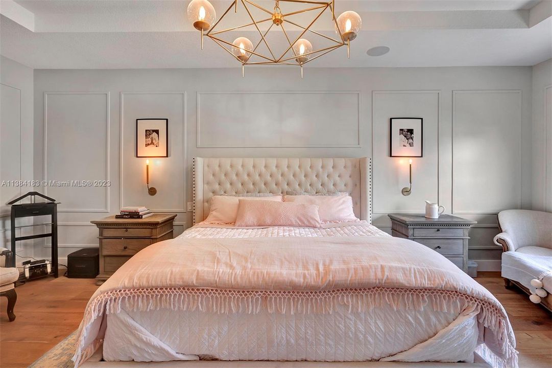 Recently Rented: $8,500 (5 beds, 4 baths, 3803 Square Feet)