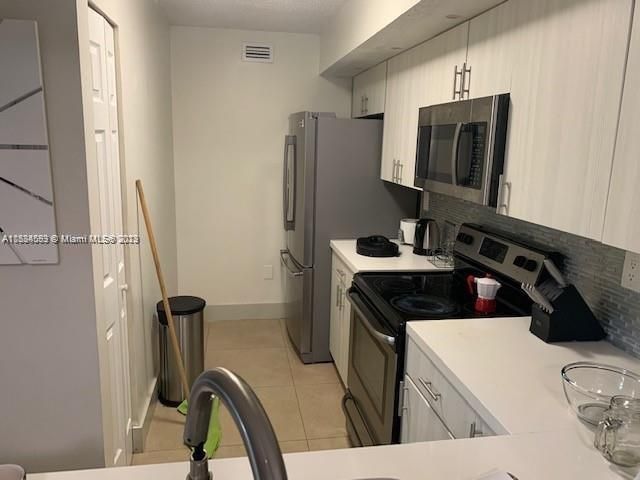 Recently Rented: $2,100 (2 beds, 2 baths, 1113 Square Feet)