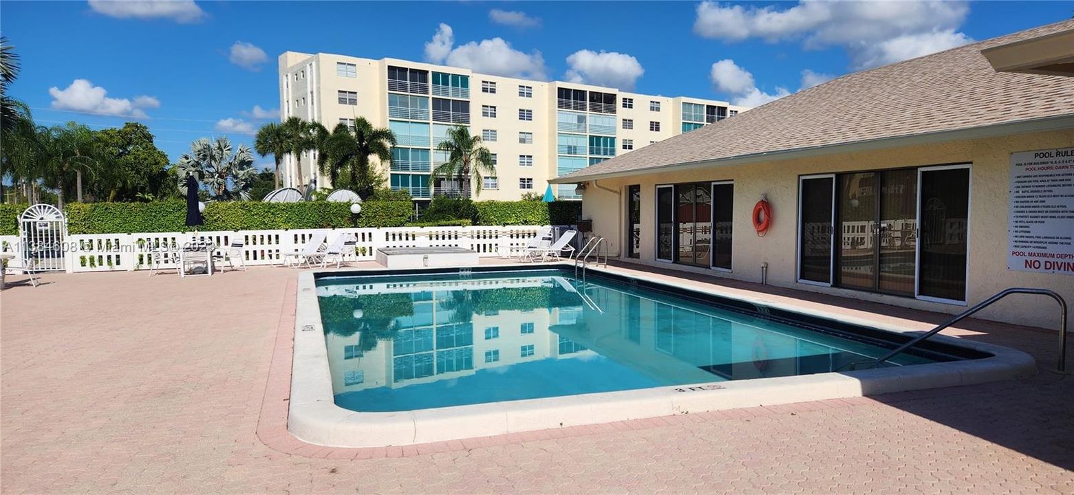 Недавно продано: $249,900 (2 спален, 2 ванн, 1190 Квадратных фут)