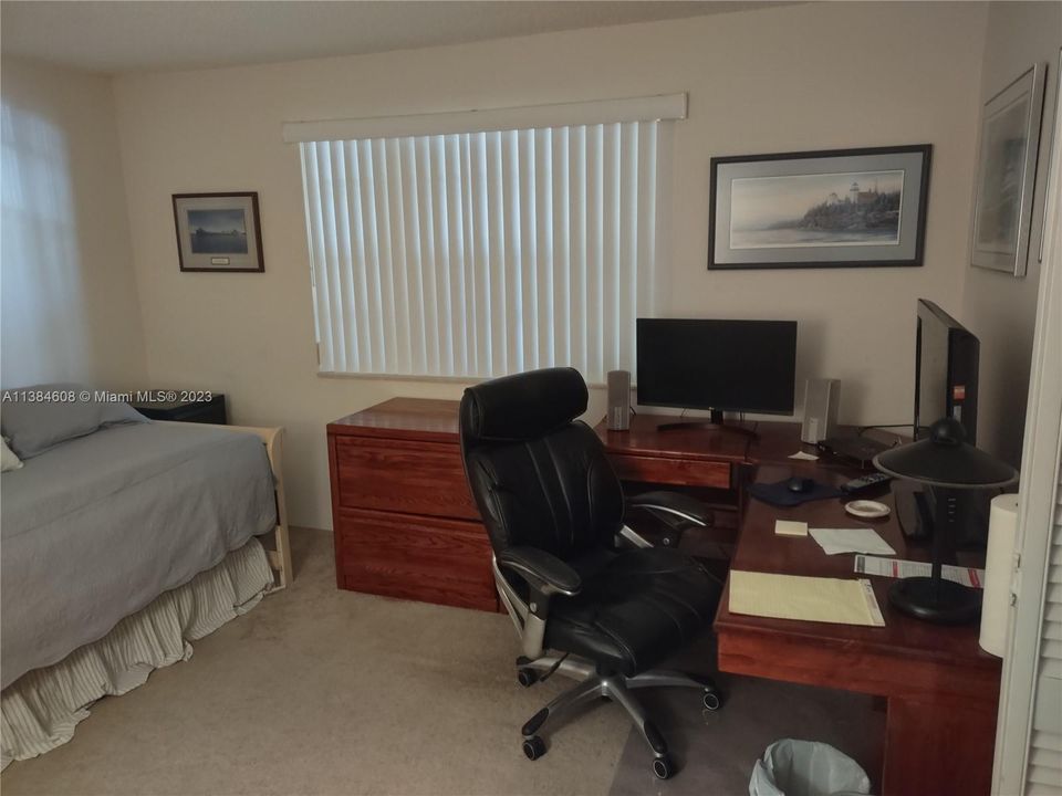 Недавно продано: $249,900 (2 спален, 2 ванн, 1190 Квадратных фут)