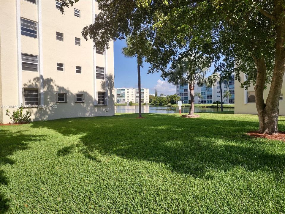 Недавно продано: $249,900 (2 спален, 2 ванн, 1190 Квадратных фут)