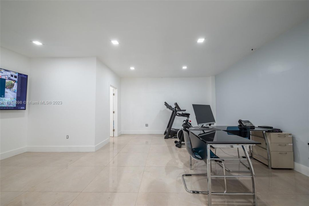 Recently Sold: $2,000,000 (0 beds, 0 baths, 0 Square Feet)