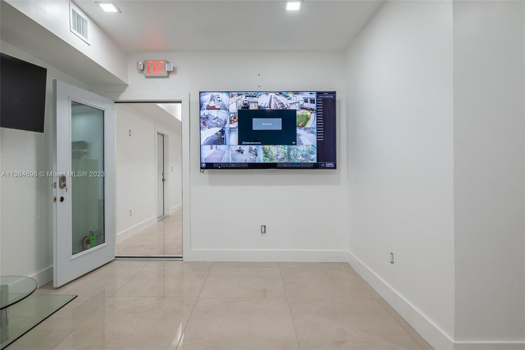 Recently Sold: $2,000,000 (0 beds, 0 baths, 0 Square Feet)