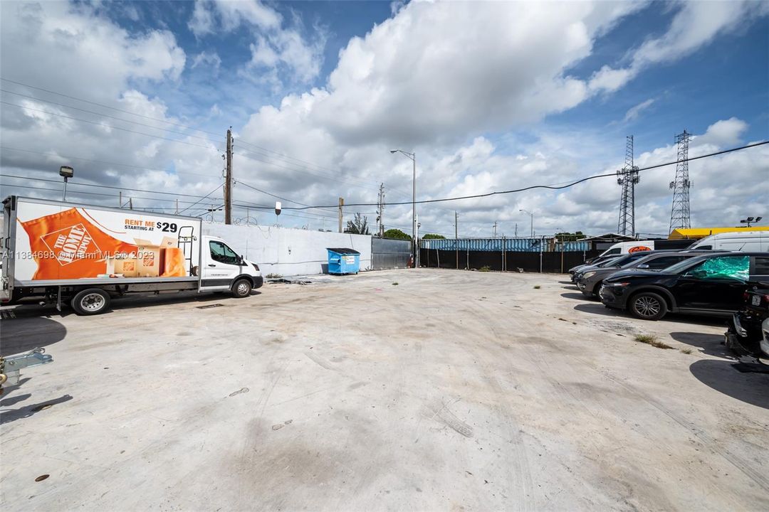 Recently Sold: $2,000,000 (0 beds, 0 baths, 0 Square Feet)