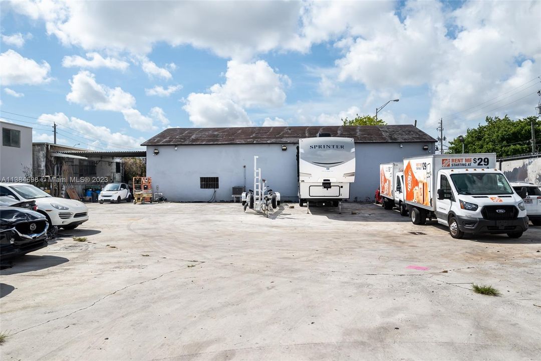 Recently Sold: $2,000,000 (0 beds, 0 baths, 0 Square Feet)