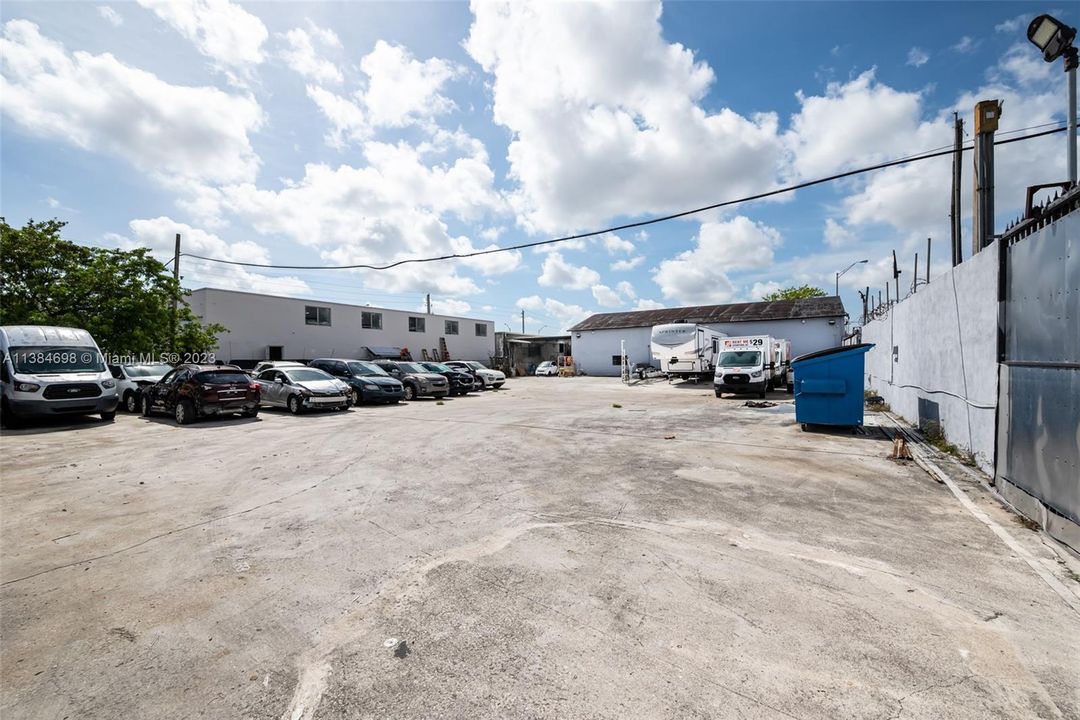 Recently Sold: $2,000,000 (0 beds, 0 baths, 0 Square Feet)