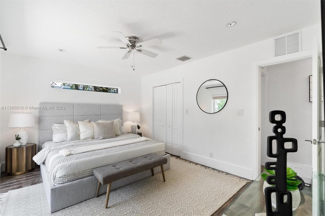 Recently Sold: $1,350,000 (3 beds, 2 baths, 1642 Square Feet)