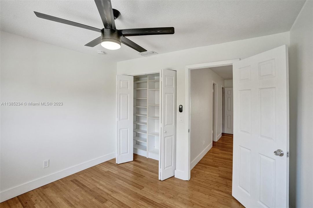 最近售出: $345,000 (3 贝兹, 2 浴室, 1590 平方英尺)