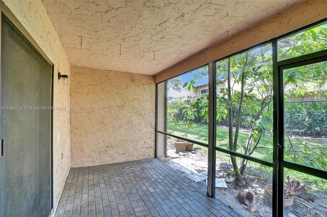 最近售出: $345,000 (3 贝兹, 2 浴室, 1590 平方英尺)